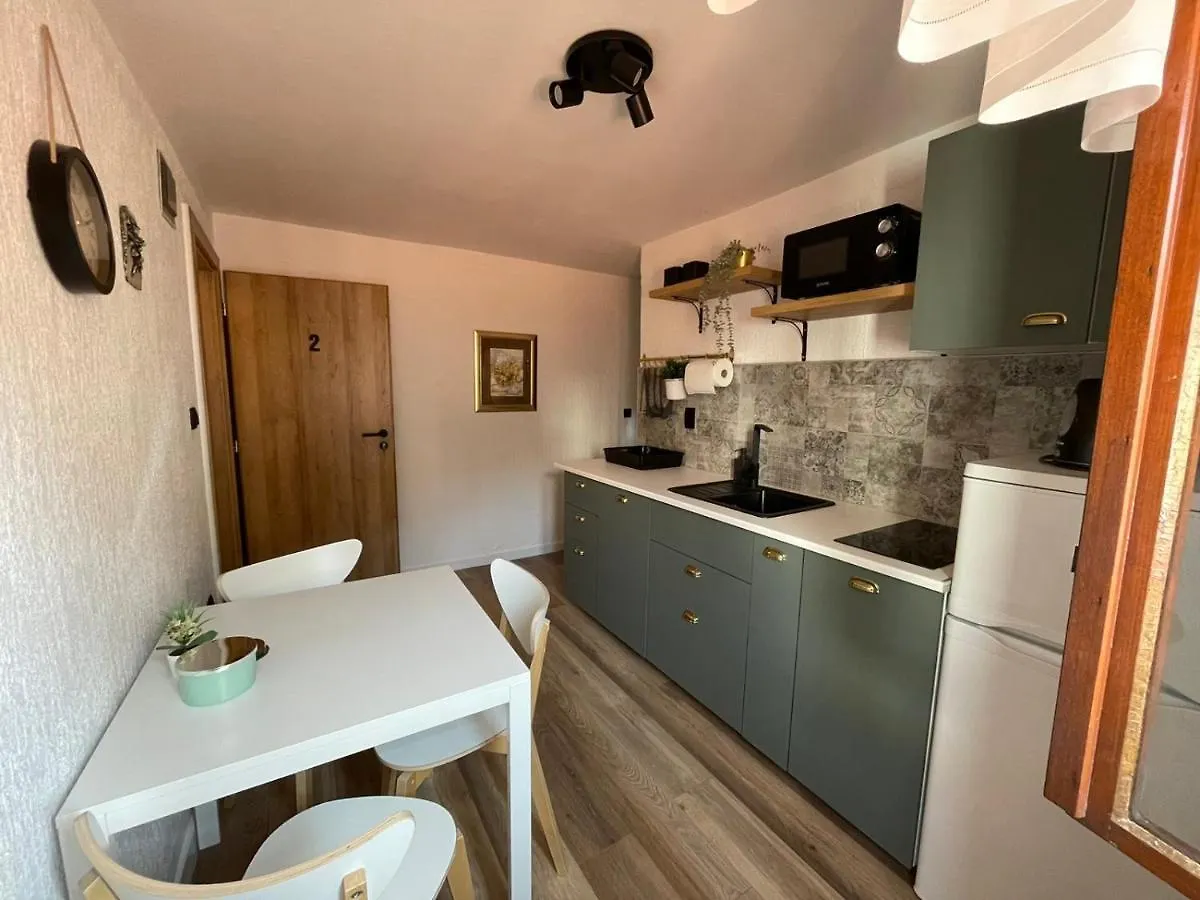 Apartman Iva Cres公寓 0*, 茨雷斯